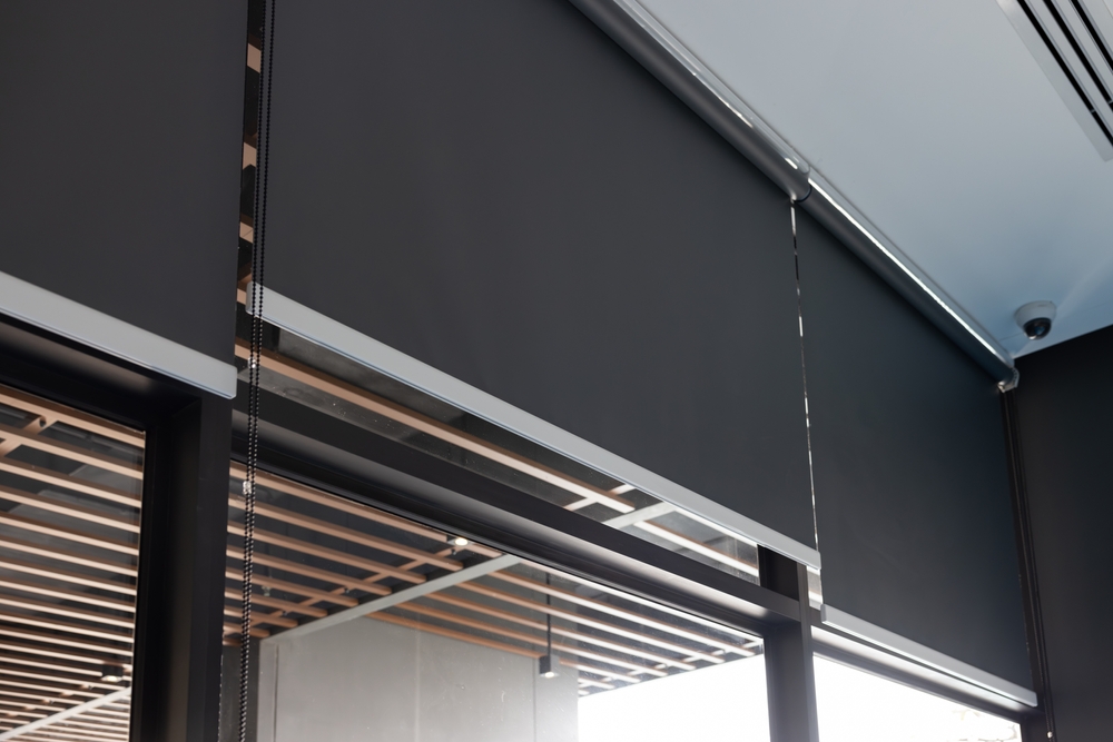 Understanding-the-Difference-Between-Roller-Shade-Fabrics